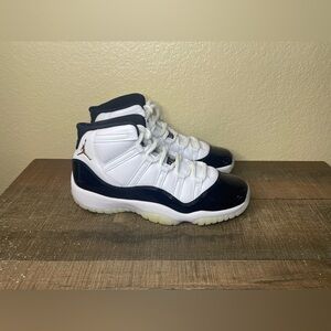 Air Jordan 11 Retro GS “Gratitude Defining Moments”
- Size 7Y / 8.5 Women.